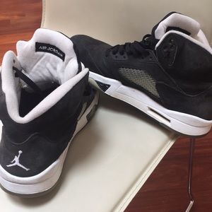 Air Jordan’s Oreo 5. Sz11